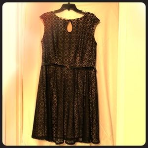 London Times lace overlay dress